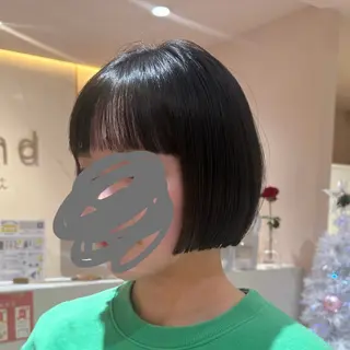 ショート レイヤーカット/ 透明感カラー/めいのヘアスタイル