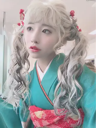 ロング カレンダー 弁天町Tomoのヘアスタイル