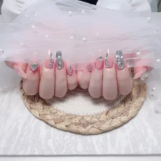 ネイル uu ネイルサロン関内🌼のネイルデザイン
