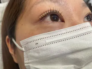 マツエク・マツパ 西川 夕奈のヘアスタイル