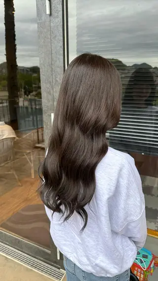 ロング カラー 鵜飼 真伍のヘアスタイル