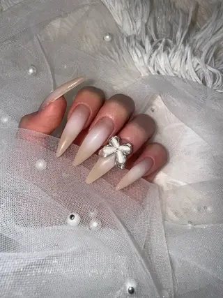 ネイル LINO nail chihori🌻のネイルデザイン