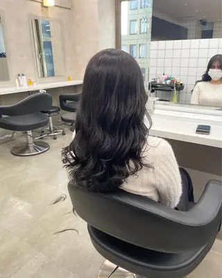 セミロング カラー パーマ ヘアアレンジ メンズ キッズ ネイル マツエク・マツパ アイブロウ 🦋韓国レイヤー｜ 透明感グレージュ🦋のヘアスタイル