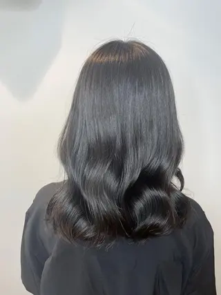 ミディアム カラー ヘアアレンジ にいた　かづしげのヘアスタイル