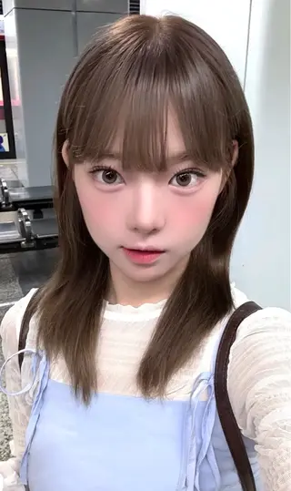 カラー 韓国風レイヤーカラー ライムのヘアスタイル