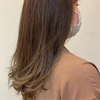 セミロング カラー 菜 摘のヘアスタイル