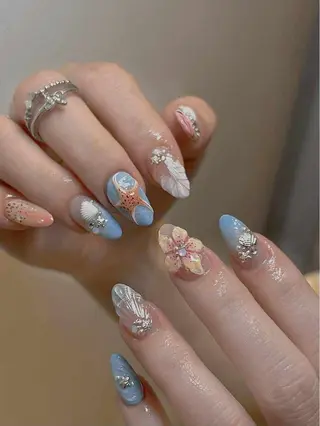 カラー MQueen ネイルサロンのネイルデザイン