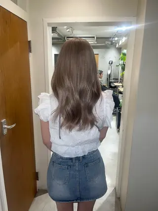 ロング カラー 🦮shiori アイドルオタク🦮のヘアスタイル