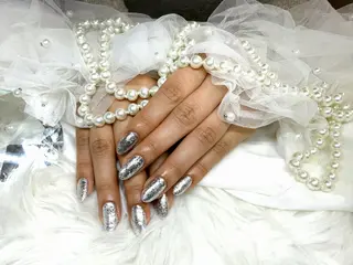 ネイル サガトワ マディナのネイルデザイン