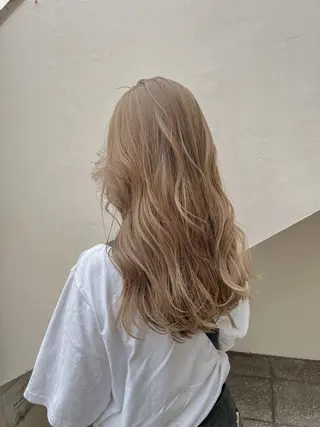 ロング カラー 似合わせベージュ 🍯ayumi🍯のヘアスタイル
