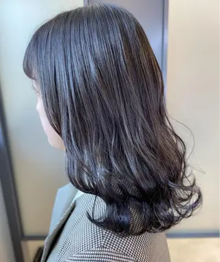 セミロング カラー 【透明感、艶髪】西村 有司のヘアスタイル