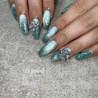 ネイル S. JEWELのネイルデザイン
