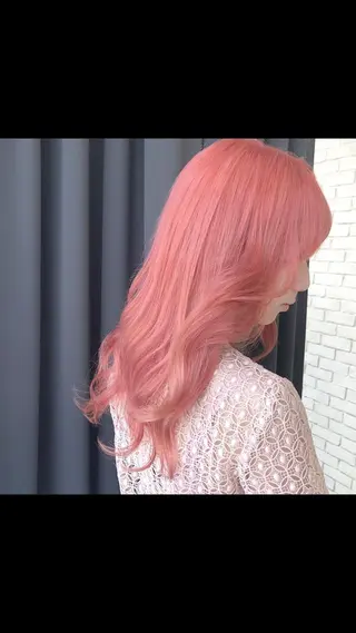 ロング カラー ORIKA 美容室のヘアスタイル