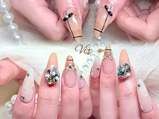 ネイル ✨Nailsalon Vi+✨のネイルデザイン