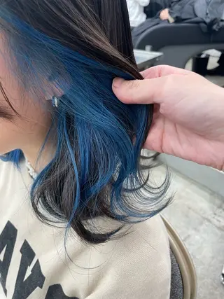 セミロング カラー インナーカラー 推し ブリーチ  髪質改善のヘアスタイル