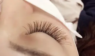 カラー BUNNY EYES TENJINのマツエク・マツパデザイン