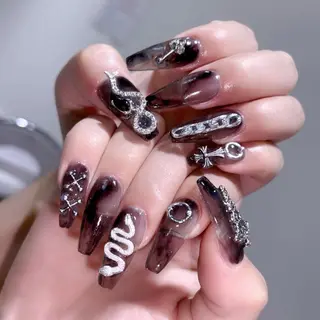 ネイル Queens PUPUのネイルデザイン