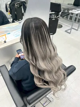 ロング 🦋ハイトーン×ア レンジ💫Leenaのヘアスタイル