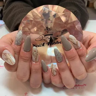 ネイル ネイルリボン 受付スタッフのネイルデザイン