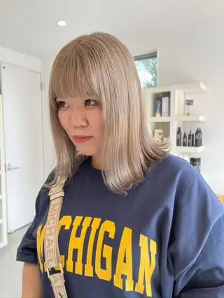 ミディアム 長山 茉白のヘアスタイル