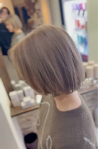 ショート 飯星慧斗 /ブリーチ、縮毛矯正のヘアスタイル