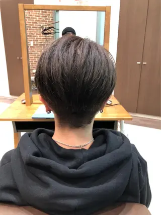 ショート 大輪 日向子のヘアスタイル