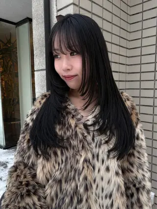 ロング 成澤 凜花のヘアスタイル