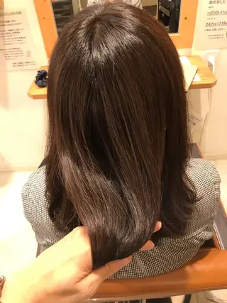 セミロング ツヤ髪専門美容師 桑原 和誠のヘアスタイル