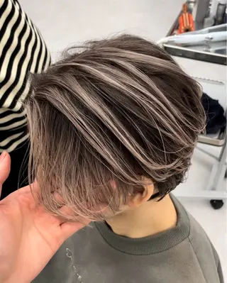 ミディアム カラー パーマ ヘアアレンジ メンズ メンズバレイヤージュ 🌫ハイライトのヘアスタイル