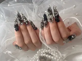 bijou nails 蓮のネイルデザイン