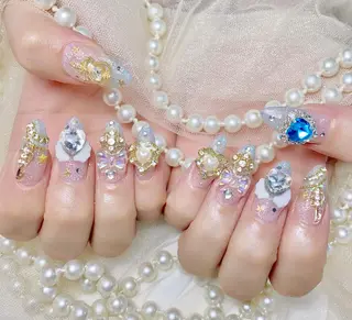 ネイル Queenie 🦋のネイルデザイン