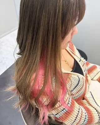 ロング カラー Mina Akiyamaのヘアスタイル