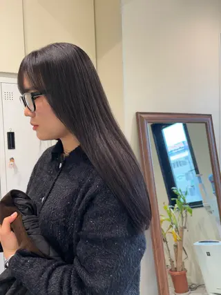 ロング 垢抜け小顔レイヤー オリーブ/スミレのヘアスタイル