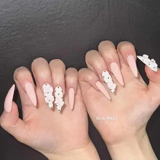 ネイル Hin Nailsのネイルデザイン