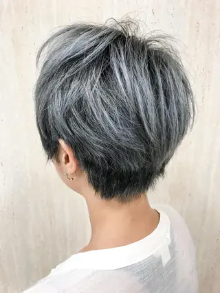ショート カラー BOX mico.のヘアスタイル