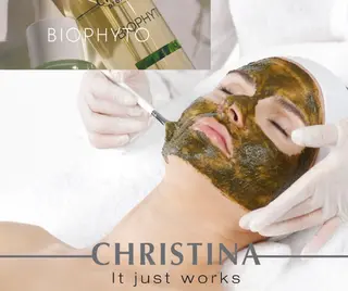 BeautySalonDīæ.(ディーア)所属・Shiori ネイル×エステのネイルデザイン