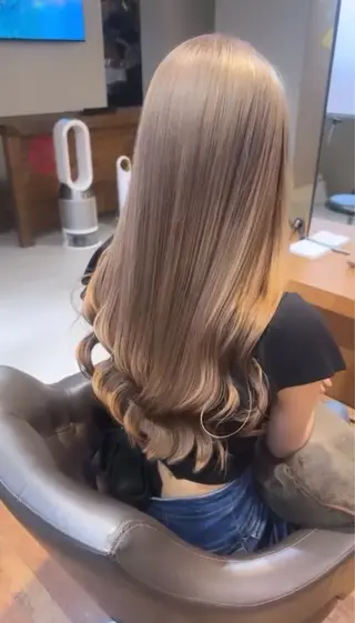 ミディアム 内野 友貴のヘアスタイル