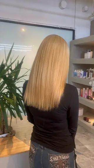 ロング 水戸/ブリーチ特化/ 中山りくのヘアスタイル