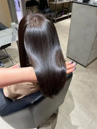 セミロング 末永 咲希のヘアスタイル