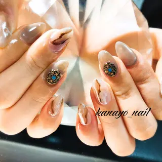 ロング カラー ネイル 居田 袈奈代のネイルデザイン