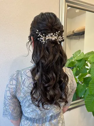 ロング カラー ヘアアレンジ yukimi .のヘアスタイル