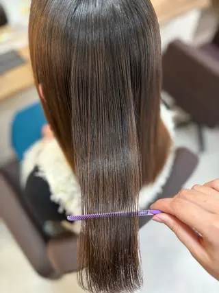 セミロング ACCOLE Yuzuのヘアスタイル