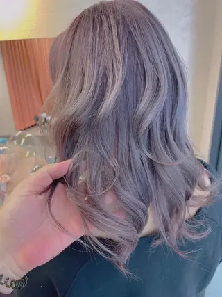 ミディアム カラー BOX mico.のヘアスタイル