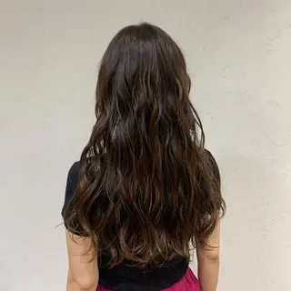 ロング BE EREA  PREMIATA所属・蓼沼 由莉のヘアスタイル