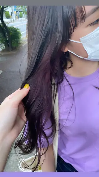 ロング カラー 塩澤 榛奈のヘアスタイル