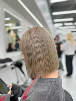 ショート カラー ヘアアレンジ 縮毛矯正🤍 盛れるボブ/ひかりのヘアスタイル