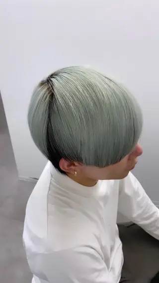 ショート ハイトーン特化🌟 カワシマシュンスケのヘアスタイル