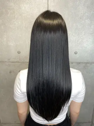 ロング newi WASHIOのヘアスタイル