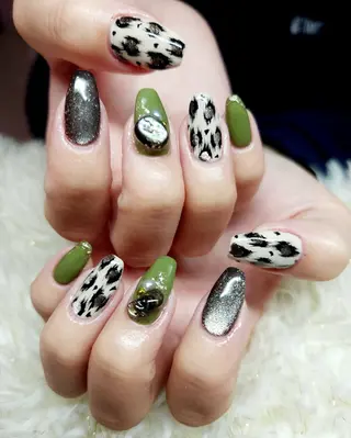 ネイル 八木 香澄のネイルデザイン