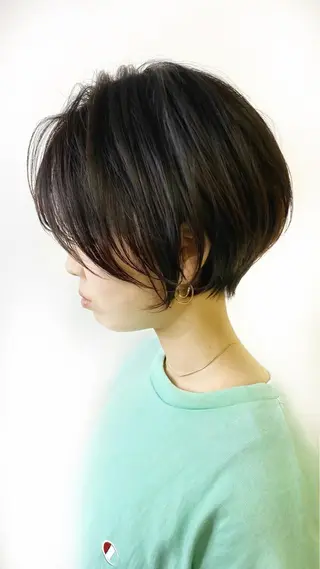 ショート STEP HIDEのヘアスタイル